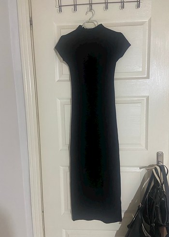 Siyah Yüksek Yakalı Uzun Kadın Elbise - Görsel 2