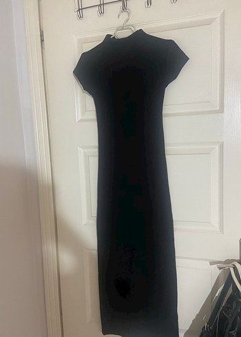 Siyah Yüksek Yakalı Uzun Kadın Elbise - Görsel 4