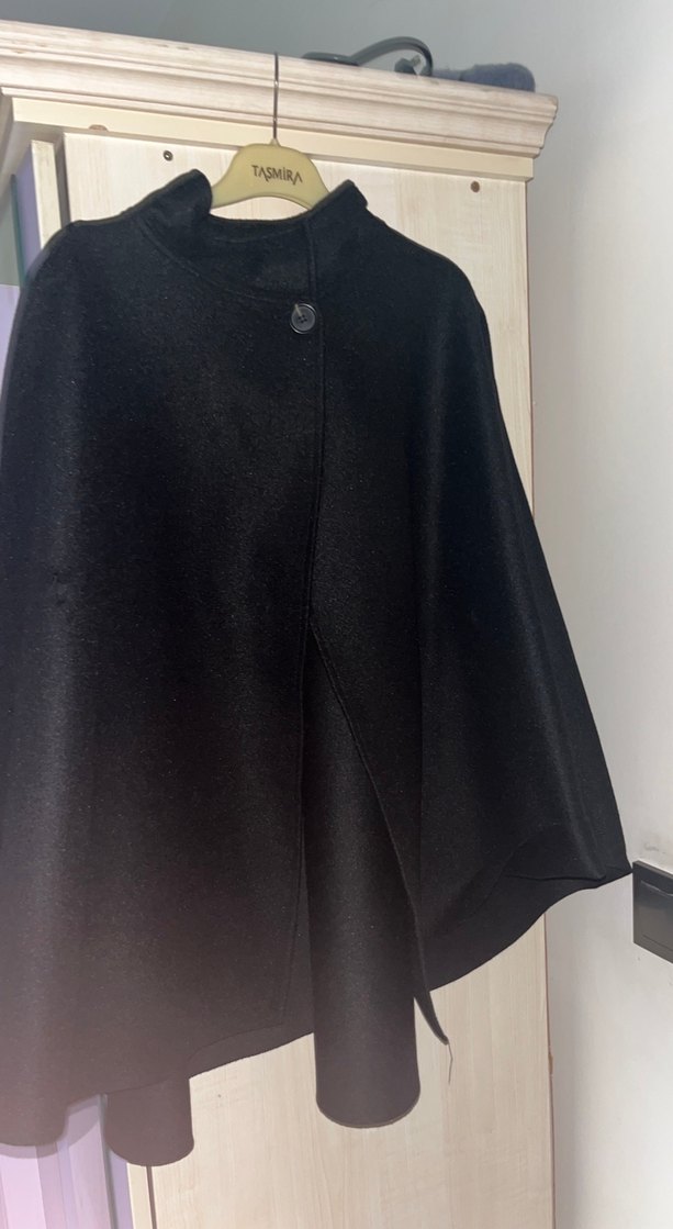 Düğmeli Siyah Midi panço - Görsel 3