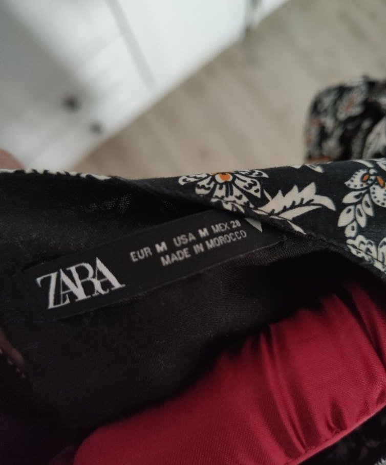 Zara Çiçekli V Yaka Elbise - Görsel 4