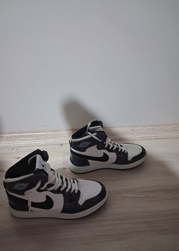 Erkek Beyaz Siyah Bağcıklı Spor Ayakkabı jordan - Görsel 5