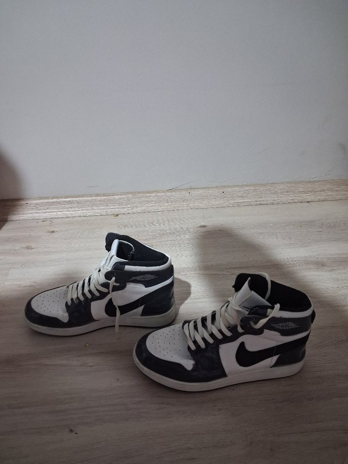 Erkek Beyaz Siyah Bağcıklı Spor Ayakkabı jordan - Görsel 4