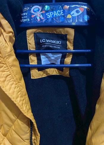 Sarı Kapüşonlu çocuk Kışlık Mont - Görsel 3