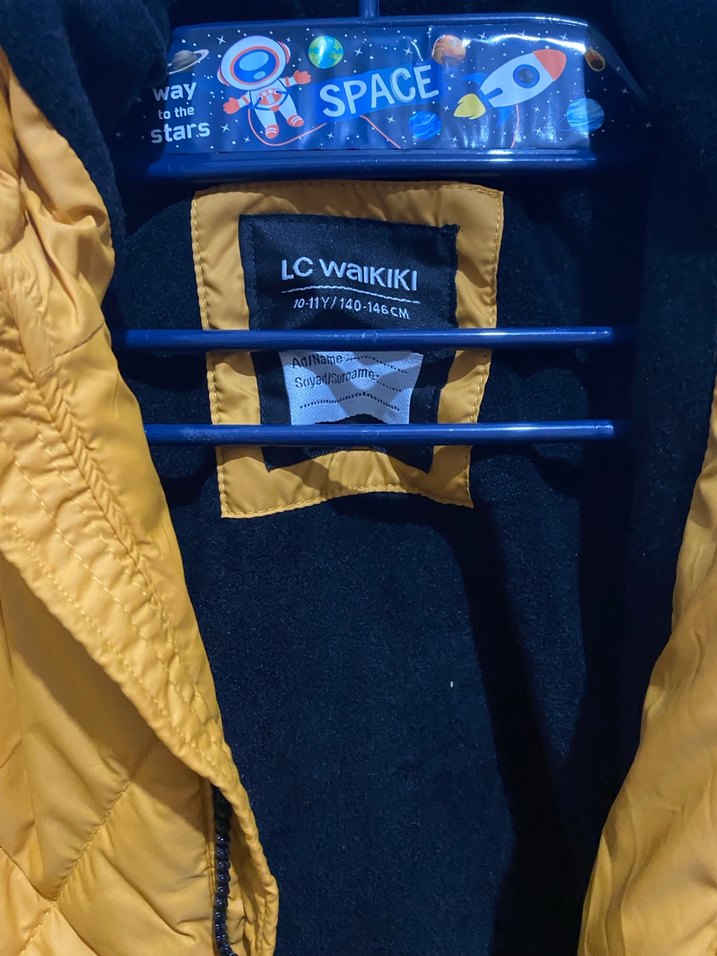 Sarı Kapüşonlu çocuk Kışlık Mont - Görsel 3