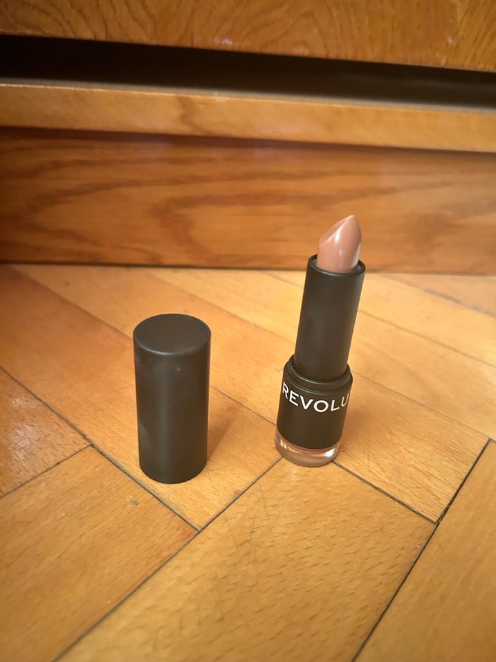 Revolution Pro Koyu Bej Ruj - Görsel 2