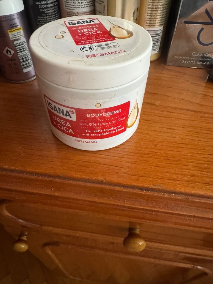 ISANA Vücut Kremi Üre + Cica - Görsel 2