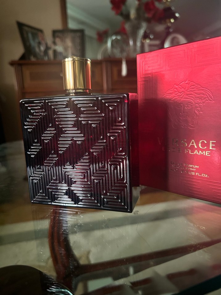 Versace Eros Flame Erkek Parfümü 200 ml - Görsel 2