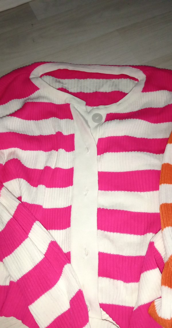 Renkli Çizgili Düğmeli  Kıyafet - Görsel 2