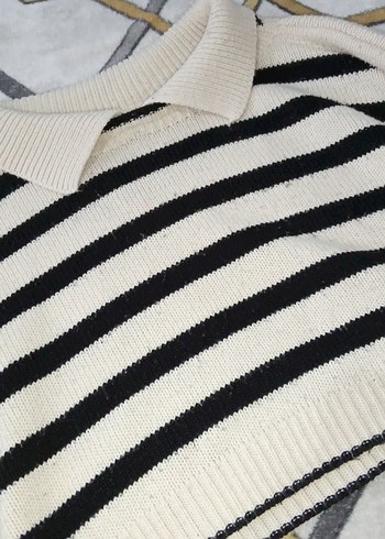 Çizgili Beyaz Gri Kısa Triko Kadın Kazak - Görsel 3