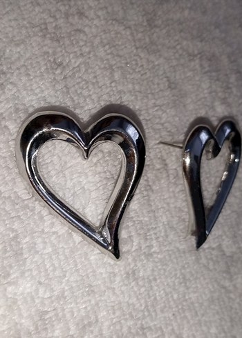 Gri Kalp Şekilli Midi Küpeler - Görsel 2