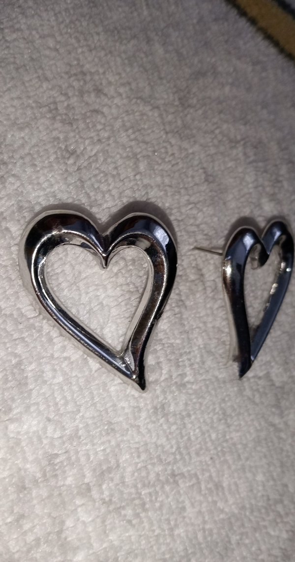 Gri Kalp Şekilli Midi Küpeler - Görsel 2