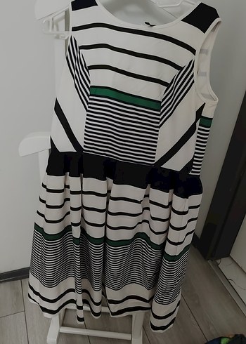 Çizgili Pilili Midi Elbise - Görsel 2