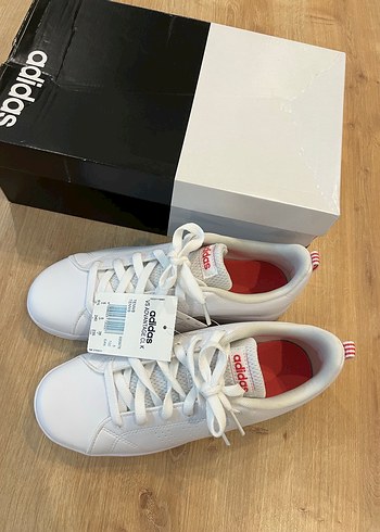 Beyaz Adidas Kadın Spor Ayakkabı - Görsel 7