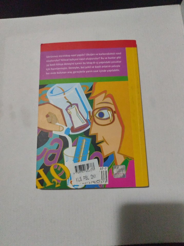 Çocuklar İçin Kimya Deneyleri Kitabı - Görsel 2