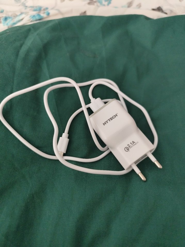 Hytech Beyaz 2.1A Telefon Şarj Cihazı - Görsel 3