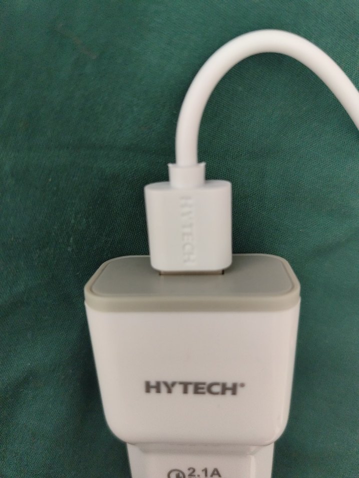 Hytech Beyaz 2.1A Telefon Şarj Cihazı - Görsel 2