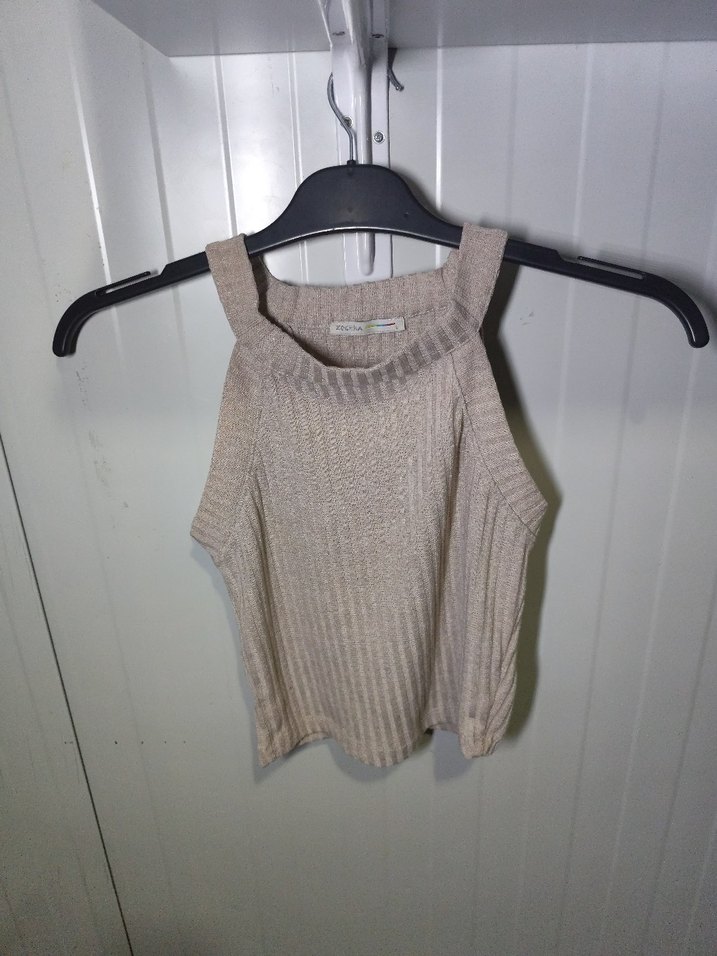 Bej Kısa Triko Yüksek Yakalı Kadın Atlet - Görsel 2