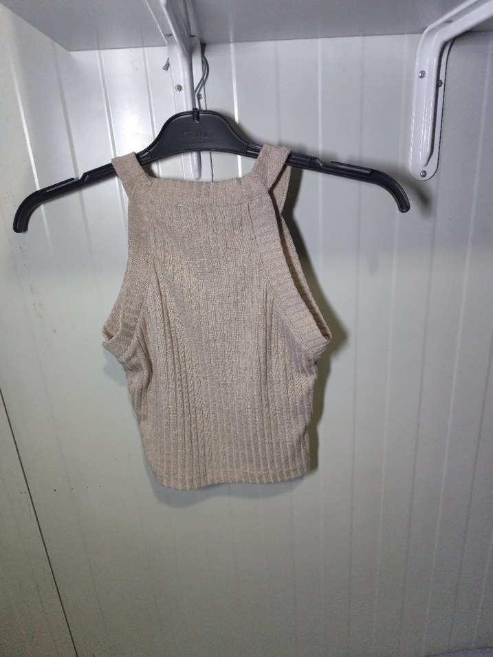 Bej Kısa Triko Yüksek Yakalı Kadın Atlet - Görsel 3