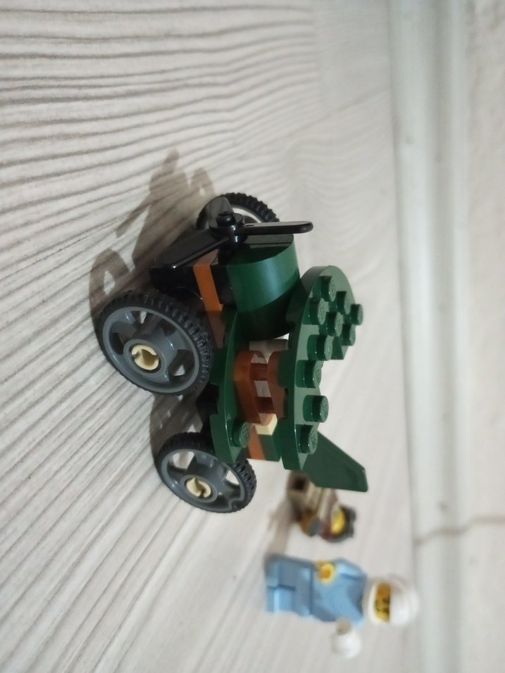 LEGO 60459 Yeşil Araç ve Polis Seti - Görsel 4