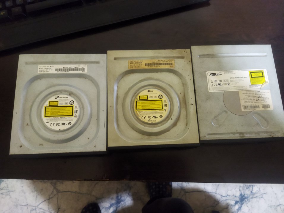 DVD-RW 3 Adet Hurda, parça niyetine. - Görsel 2