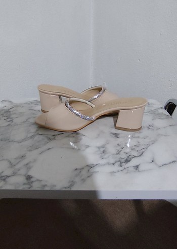 Bej Blok Topuklu Kadın Terlik - Görsel 3