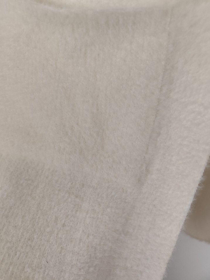 Düğmeli Beyaz Midi Kolsuz Kadın Kaban - Görsel 4