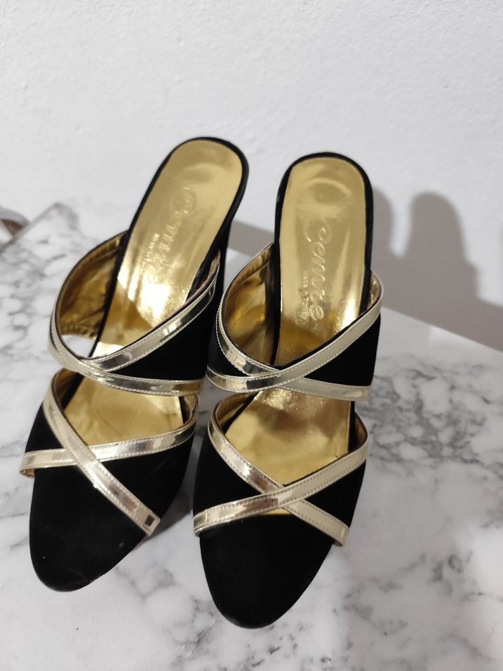 Altın Parlak Yılan Desenli Tokalı Platform Topuklu - Görsel 3