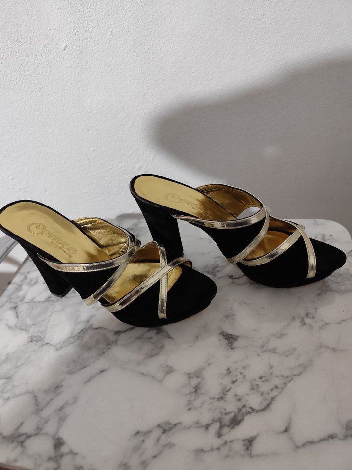 Altın Parlak Yılan Desenli Tokalı Platform Topuklu - Görsel 2