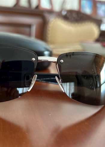 Gucci Gri Kemer Detaylı Biker Kadın Güneş  Gözlüğü - Görsel 2