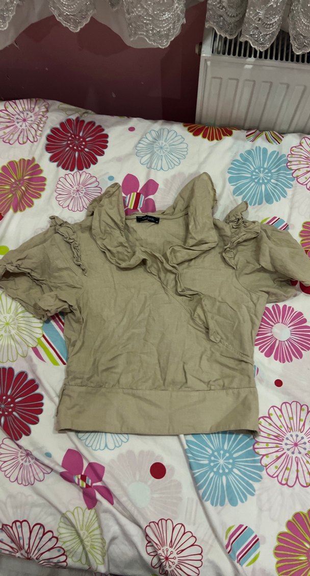 Keten Kumaşlı Fırfırlı Hamile Bluzu - Görsel 3