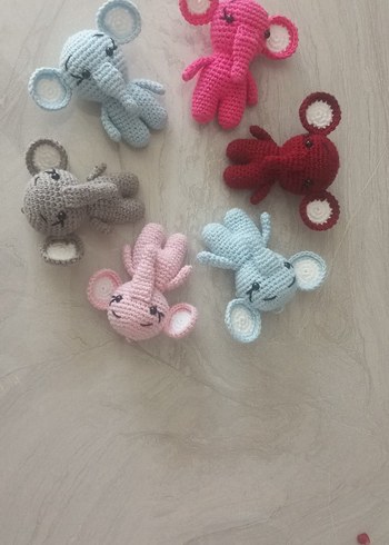 Beden Renkli El Yapımı Amigurumi Fil Oyuncakları