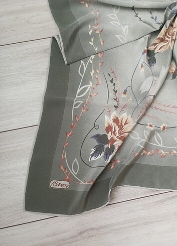 Silk & Cashmere İpek eşarp