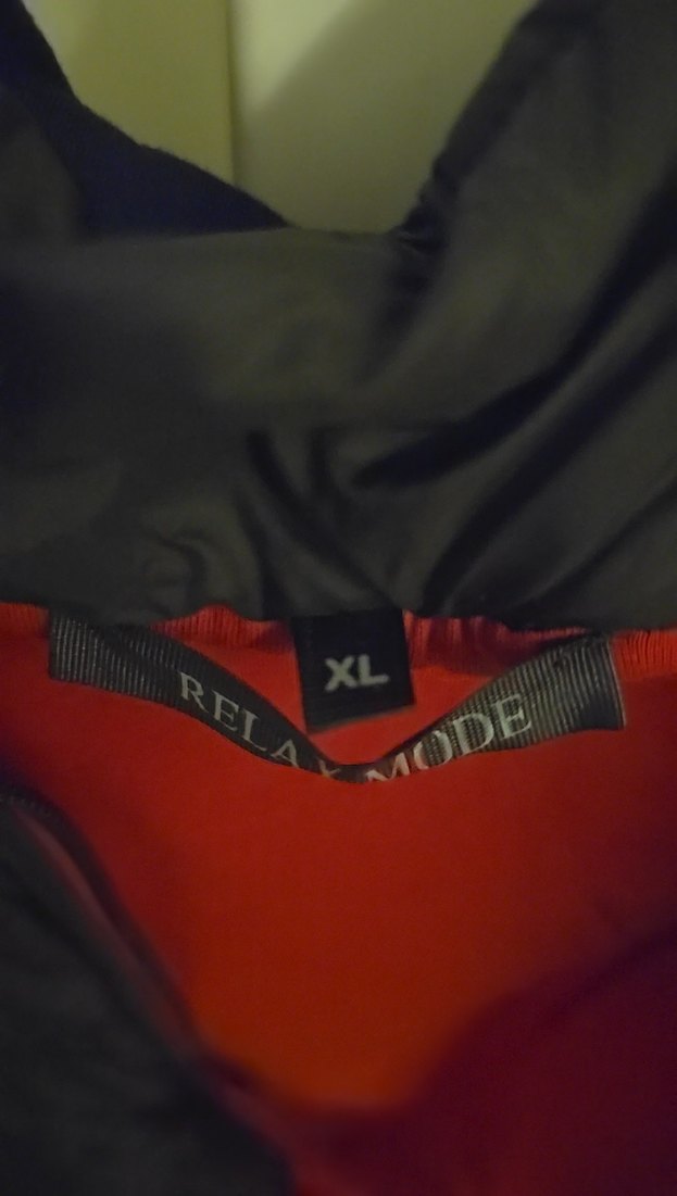 Kolsuz Kapüşonlu Yelek - Görsel 3