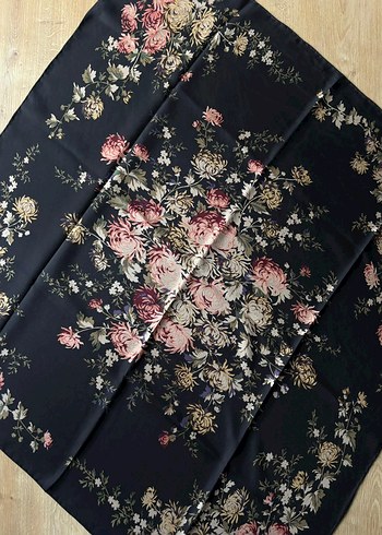 Çiçek Desenli Vintage İpek Eşarp - Görsel 2