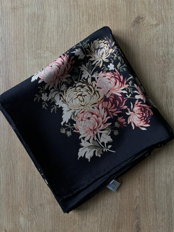 Çiçek Desenli Vintage İpek Eşarp - Görsel 5