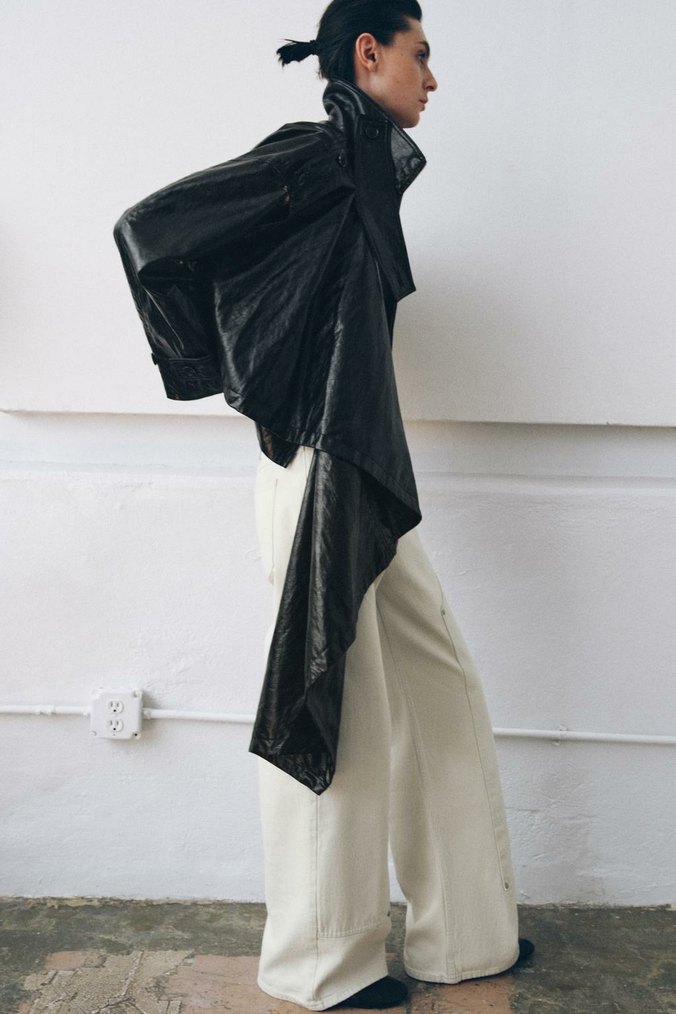 Siyah Drapeli Uzun Deri Kadın Ceket - Görsel 4