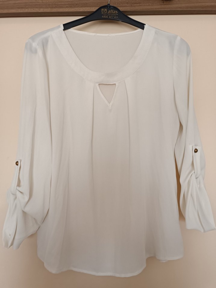 Kadın Beyaz V Yaka Uzun Kollu Gömlek - Görsel 2