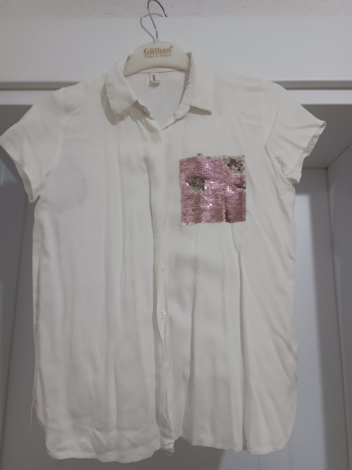 Düğmeli Kısa Kollu Beyaz Kadın Gömlek - Görsel 2