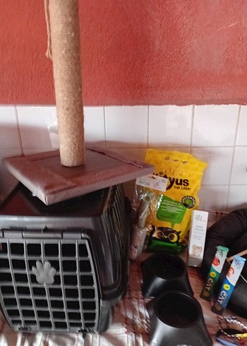 Kahverengi Taşınabilir Kedi Kafesi ve Tırmalama Direği - Görsel 2