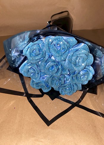 Mavi Parlak Güller ve Siyah Ambalaj - Görsel 3