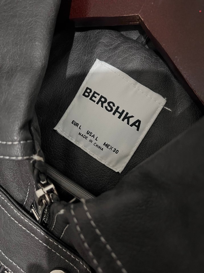 Gri Deri Ceket Street Style - Görsel 3