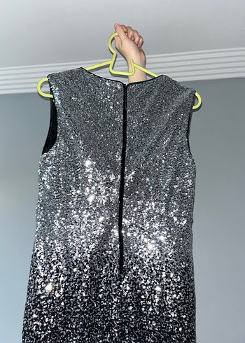 Gri Mini V Yaka Zincir Detaylı Kadın Elbise - Görsel 11