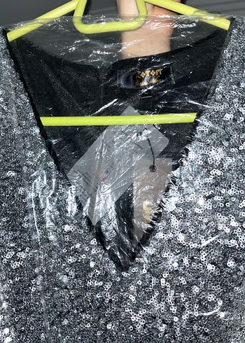 Gri Mini V Yaka Zincir Detaylı Kadın Elbise - Görsel 3