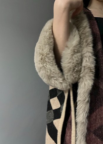 Kahverengi Kürk Detaylı Straplez Midi Elbise - Görsel 2