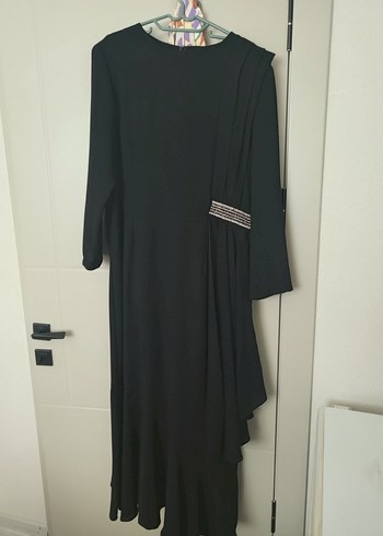 Uzun Kollu Siyah Dökümlü Kadın abi'ye elbise - Görsel 2