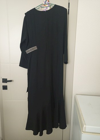 Uzun Kollu Siyah Dökümlü Kadın abi'ye elbise - Görsel 3