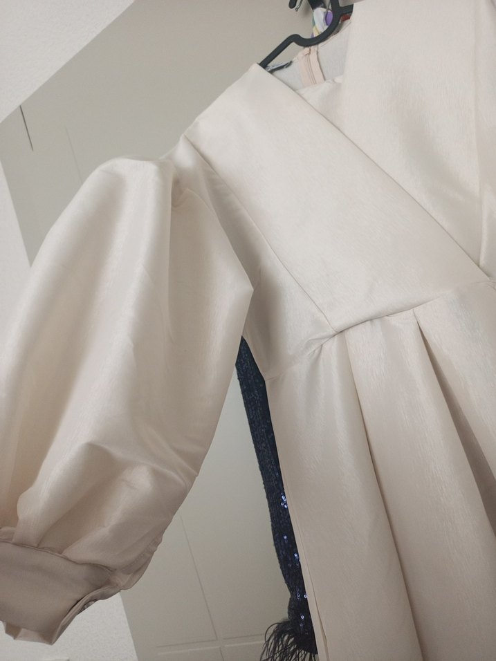 Beyaz Uzun Kollu Modern Klasik Kadın Elbise - Görsel 4