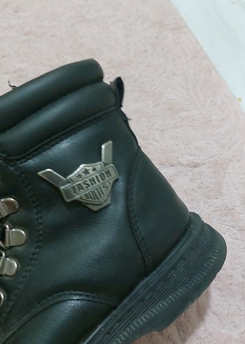 Siyah Deri Erkek Çocuk Goth Bot - Görsel 5