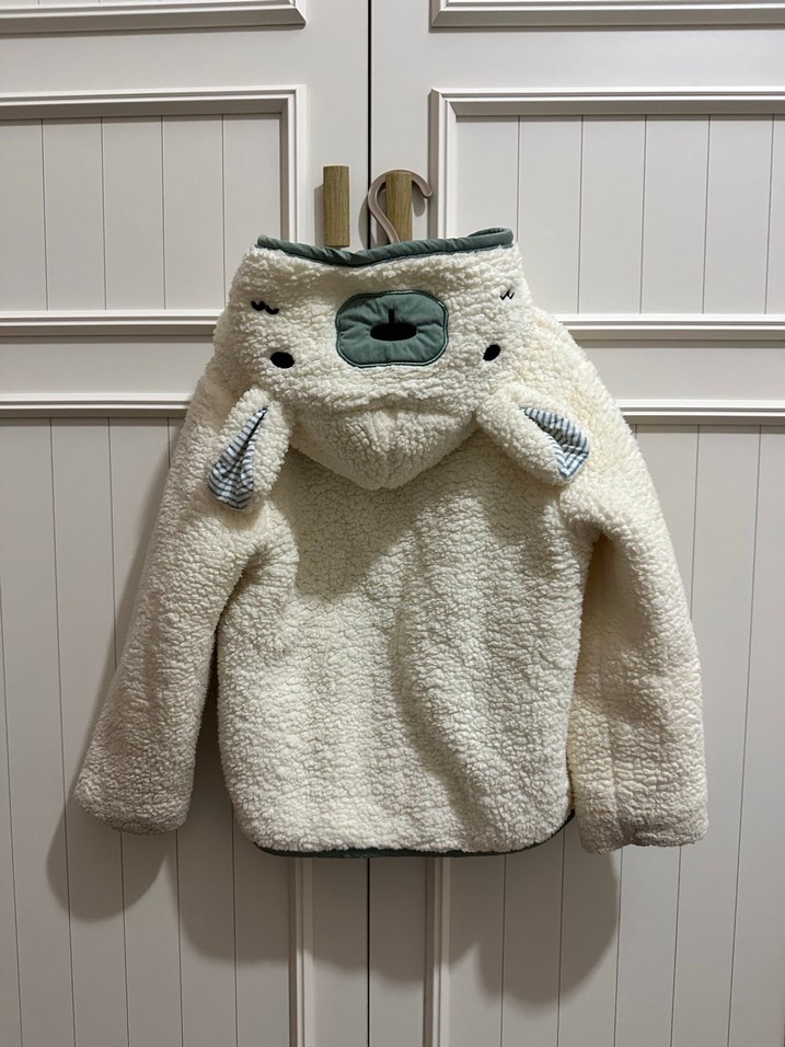 Beyaz Kürk Detaylı Erkek Çocuk Polar Mont - Görsel 2