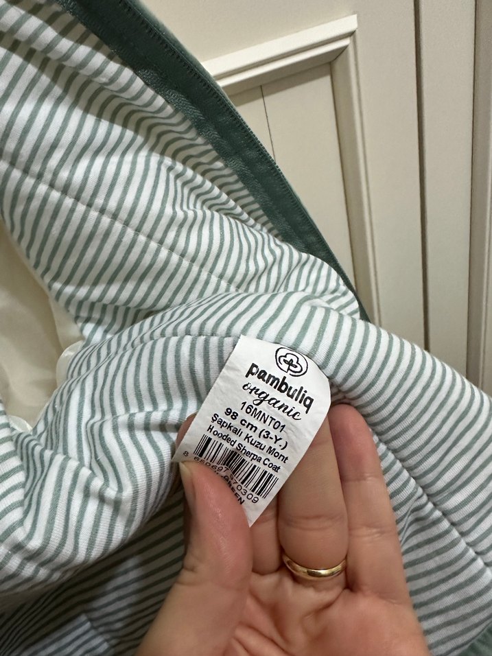 Beyaz Kürk Detaylı Erkek Çocuk Polar Mont - Görsel 3